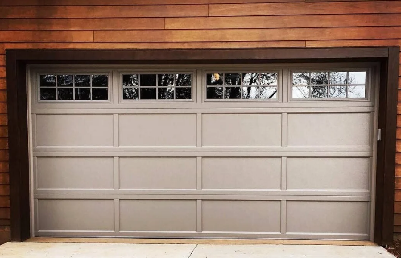 Professional garage door repair services in Parkland, FL - Experienced technicians ensuring smooth operation of residential and commercial garage doors.