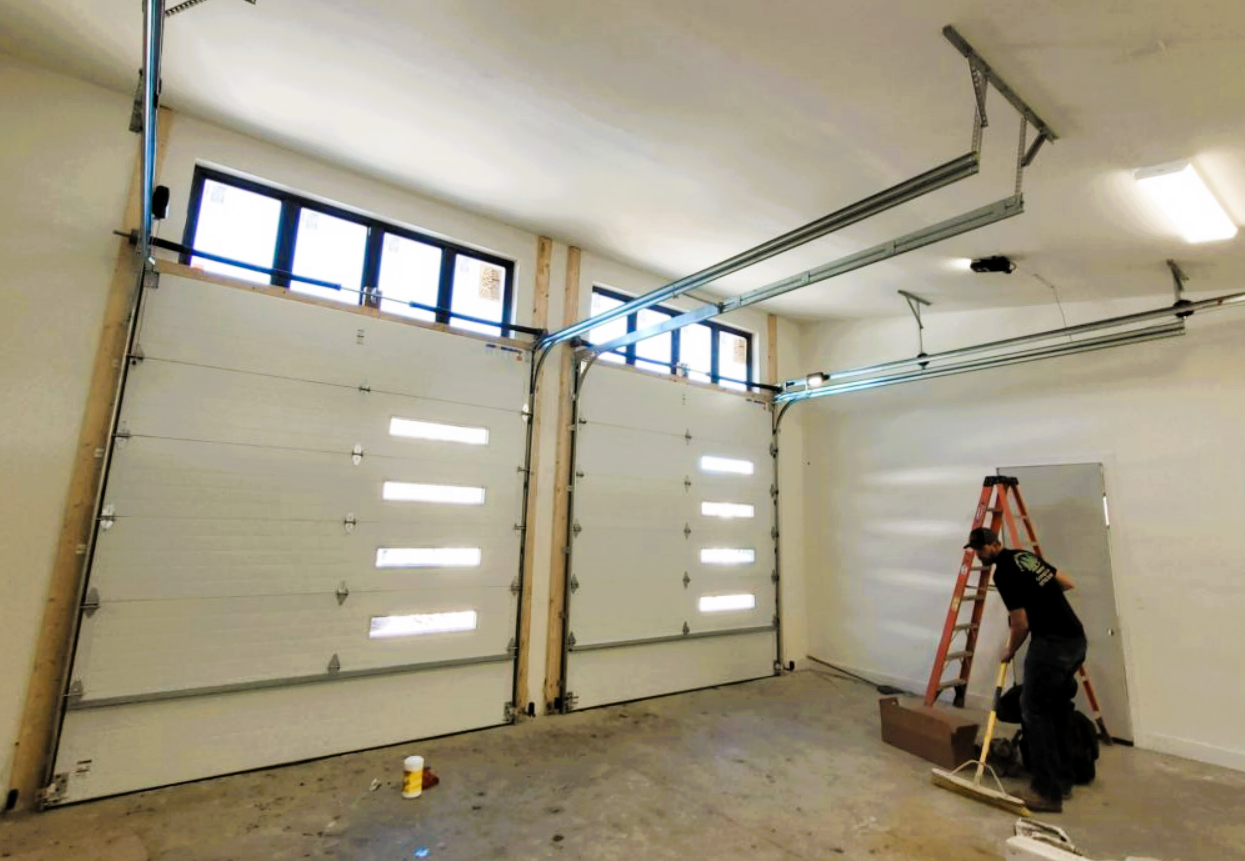 Local garage door repair service in Parkland, FL - Efficient and reliable solutions for all garage door needs.